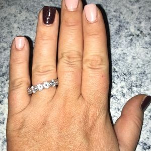 Sterling silver infinity ring size 7